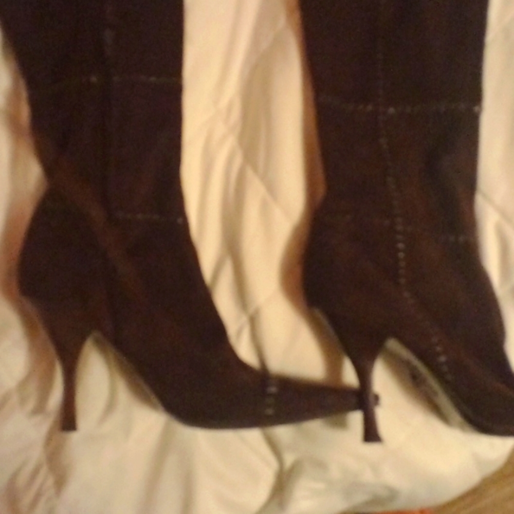 brown BCBG boots